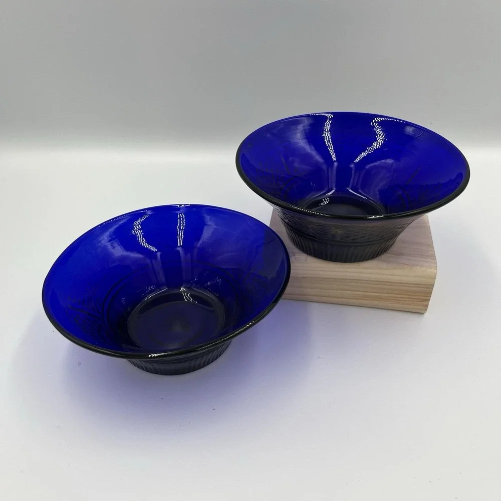 Small Vibrant Cobalt Blue Vintage Glass Bowls 5.25